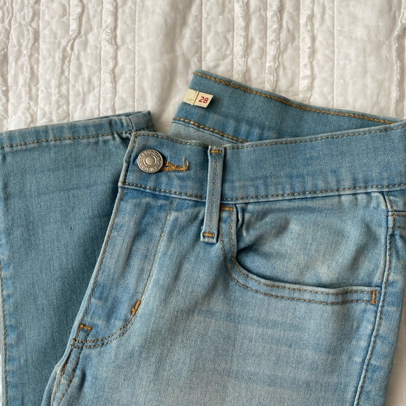 •Super Skinny Levi’s Denim• - Picture 5 of 5